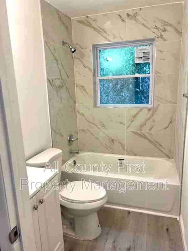 2369 Whites Mill Rd Apt A - Photo 7 of 10