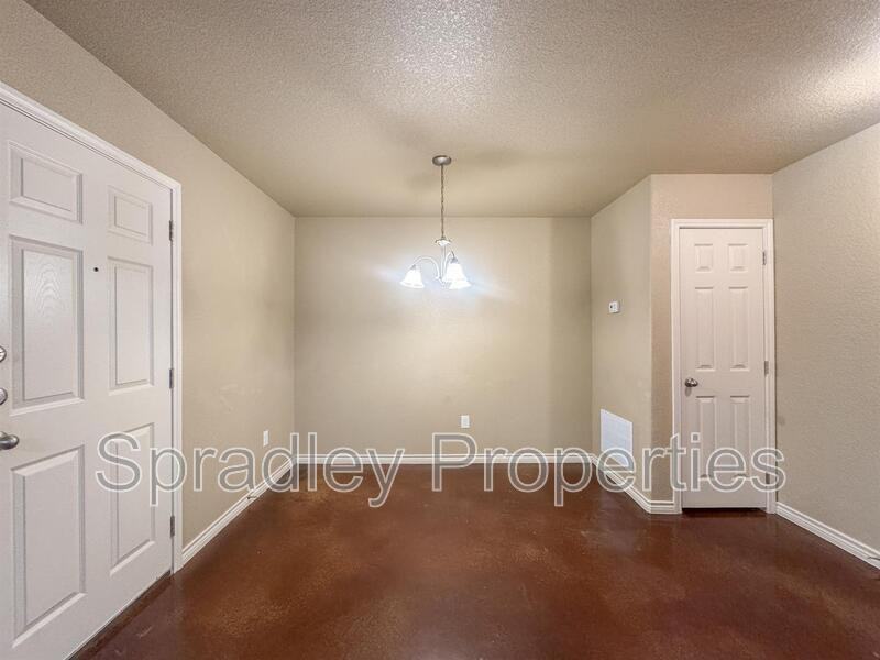 1560 Brady Way - Photo 6 of 16