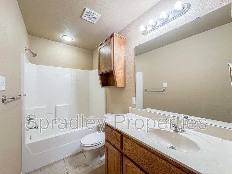 715B E Ridge Blvd - Photo 7 of 14