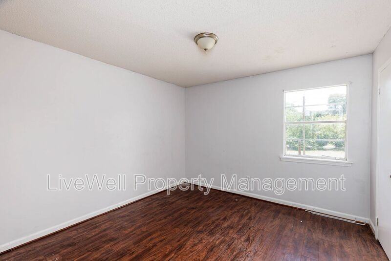 8017 1st Ave S #A - Photo 4 of 6