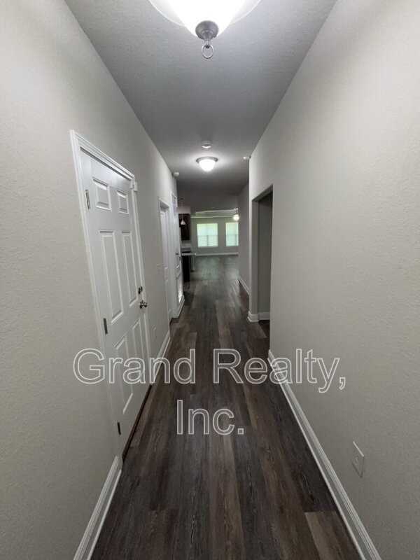3823 Shady Grove Dr - Photo 2 of 24