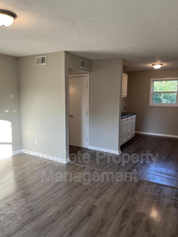 1833 15th Ave N - Photo 3 of 10