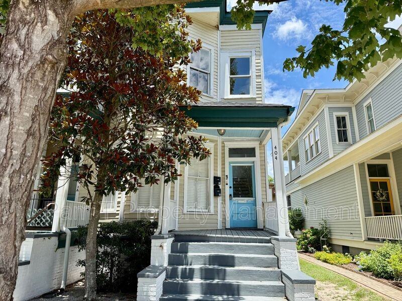 402 E Park Ave - Photo 2 of 14