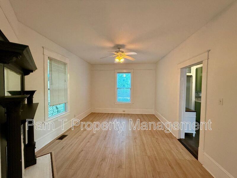611 W 44th St - Photo 7 of 23