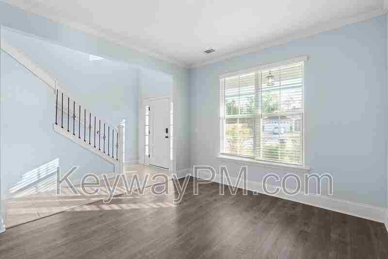 634 Jensen Ln - Photo 4 of 16