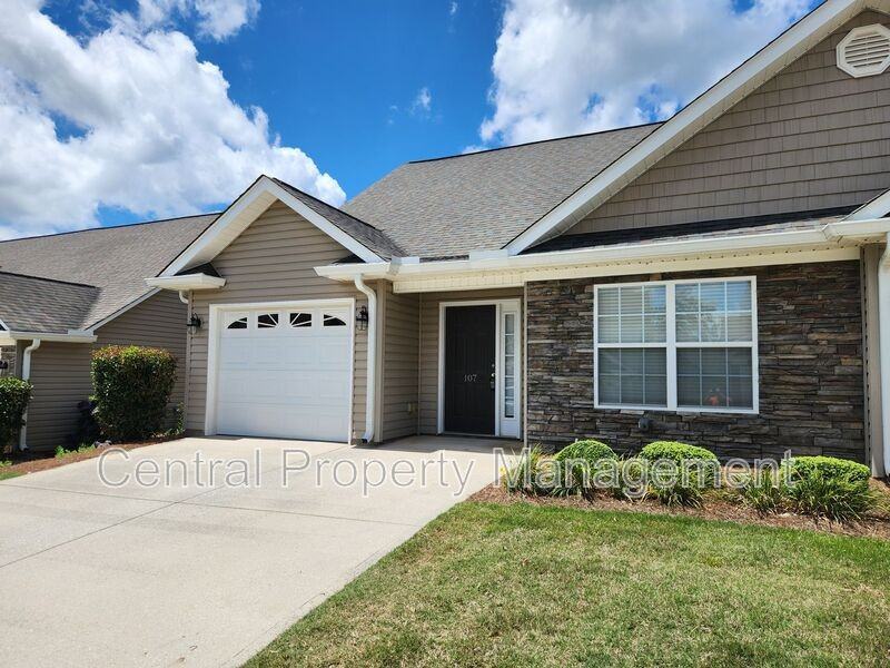 107 Shalom Dr - Photo 2 of 29