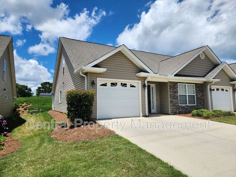 107 Shalom Dr - Photo 4 of 29