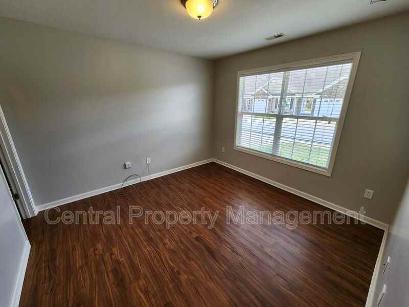 107 Shalom Dr - Photo 5 of 29