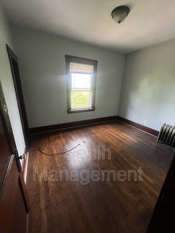 1495 W Grand Blvd - Photo 3 of 6