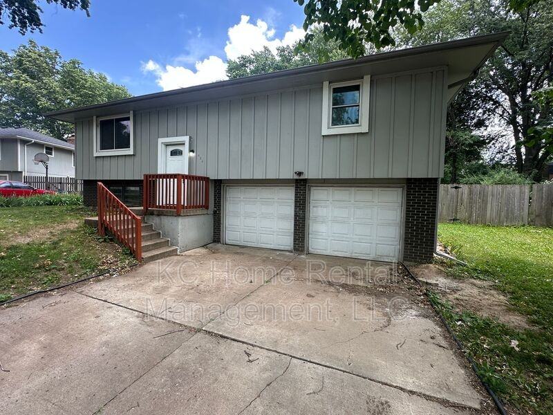 424 Ne Lakeview Dr - Photo 3 of 38