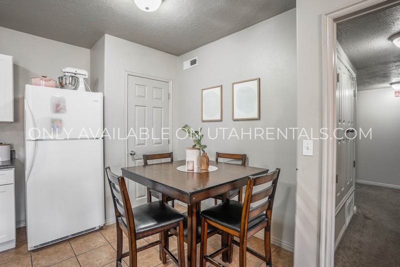 859 En #H4-1 - Photo 5 of 22