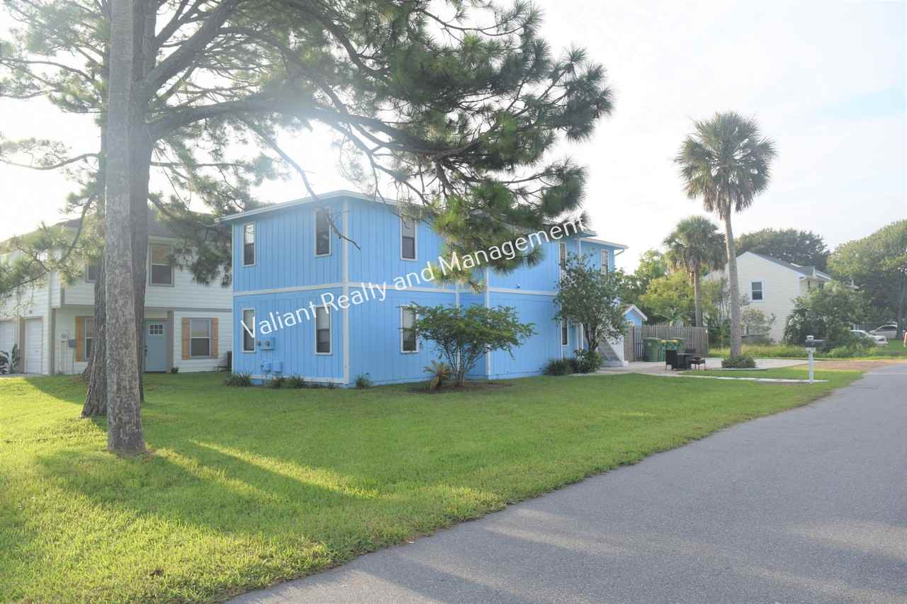 7th Ave S 725 - Photo 2 of 16