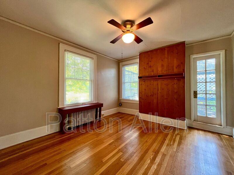 130 Edwin Pl #4 - Photo 6 of 18