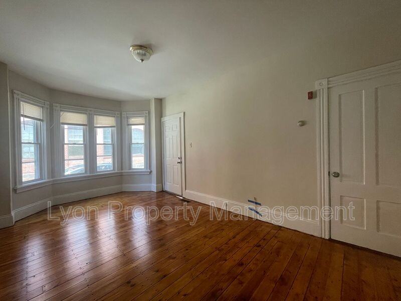 37 Mechanic Ave #1R - Photo 2 of 9