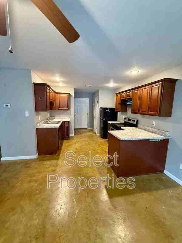 901 Avenue B - Photo 5 of 10