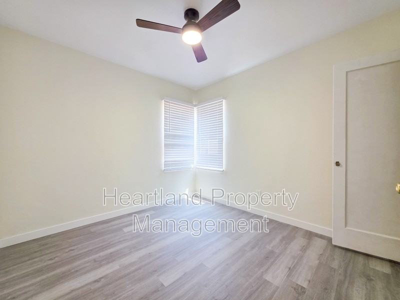 3873 1/2 39th St - Photo 6 of 8
