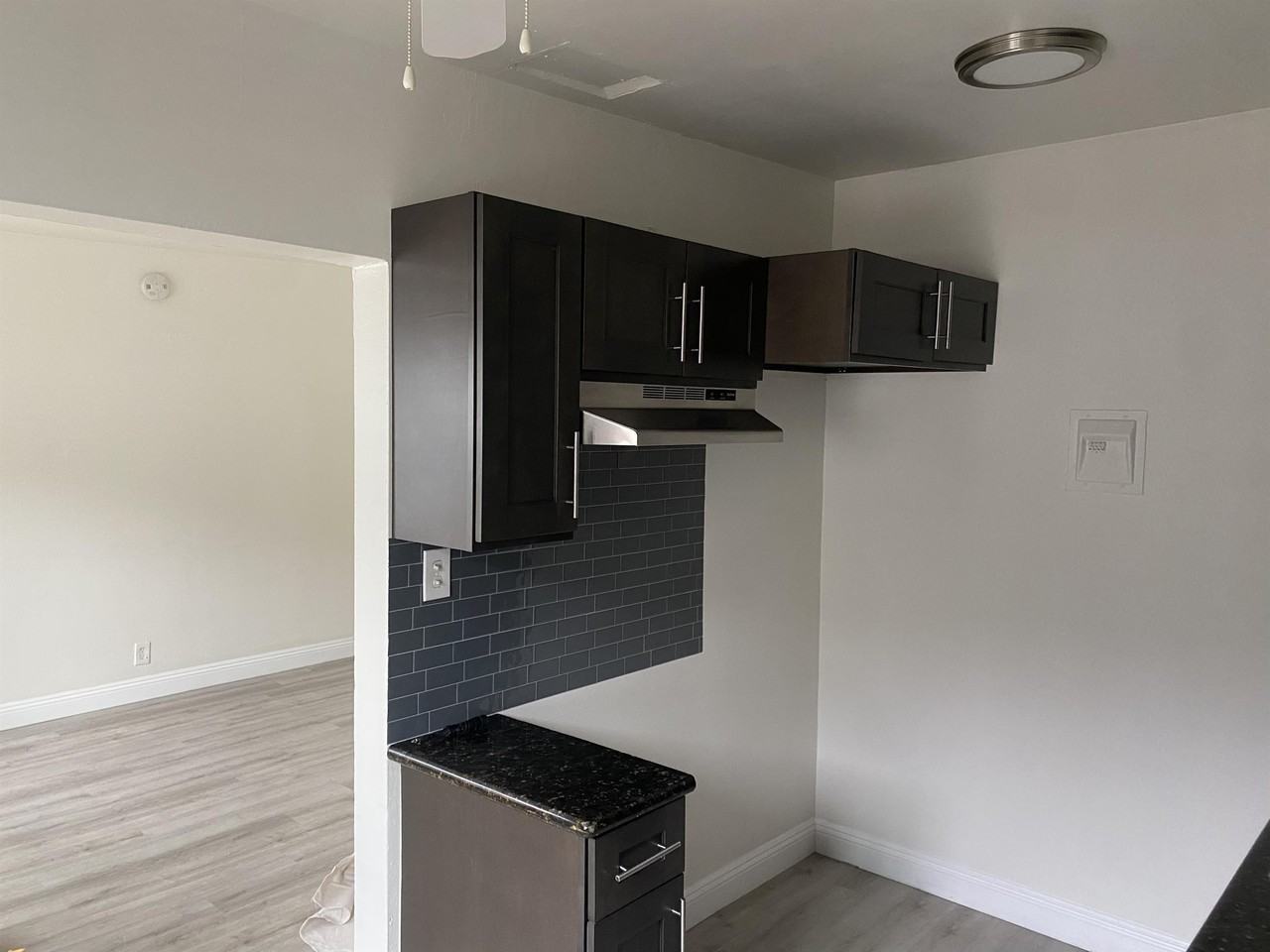 N market st - Photo 2 of 9