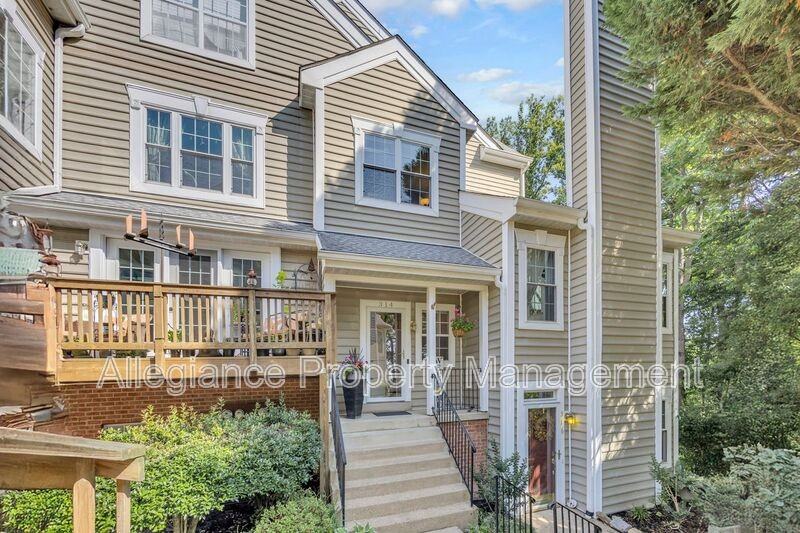 314 Overlook Dr - Photo 2 of 45