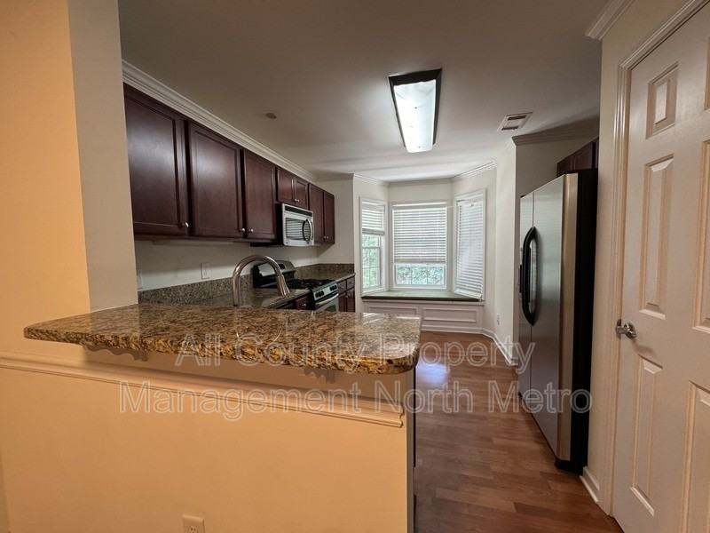 3900 Riverlook Pkwy Se #201 - Photo 4 of 17