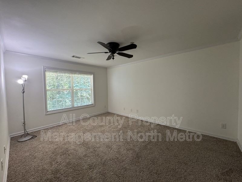 3900 Riverlook Pkwy Se #201 - Photo 7 of 17