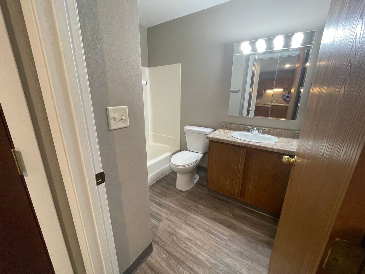 Glen Park 02 - Photo 6 of 50