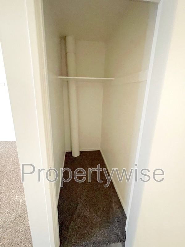 1094 Wn #E - Photo 2 of 9