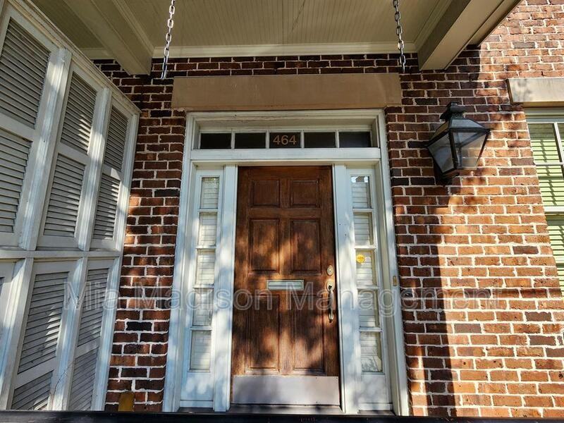 464 Montgomery St - Photo 3 of 31