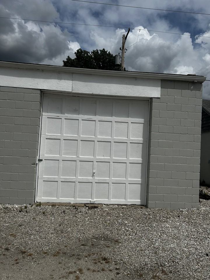 2934 North Gale Avenue #SC