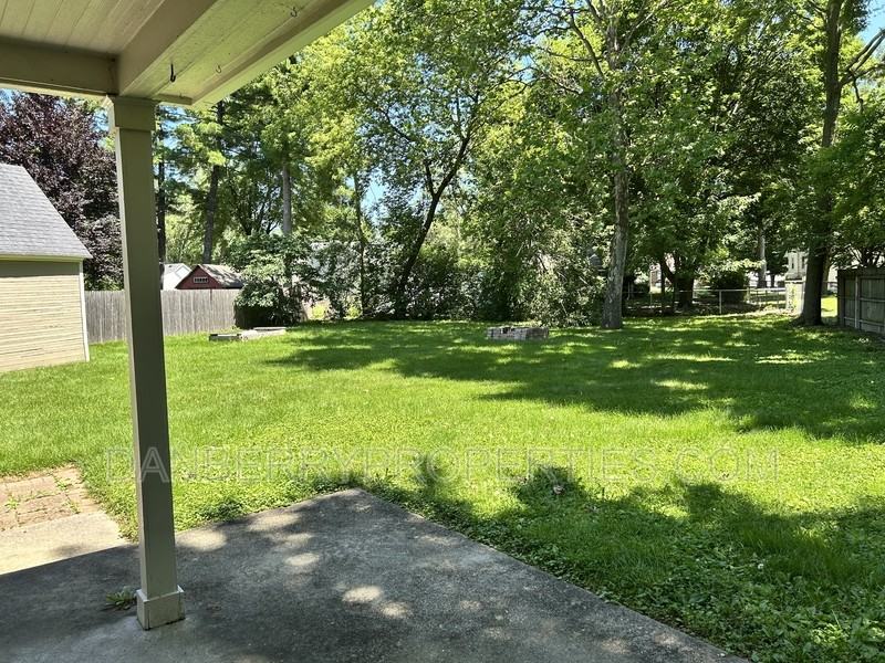 711 Findlay St - Photo 3 of 18