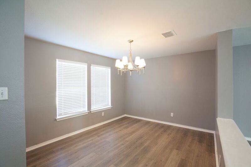 2621 Sundance Dr - Photo 3 of 46