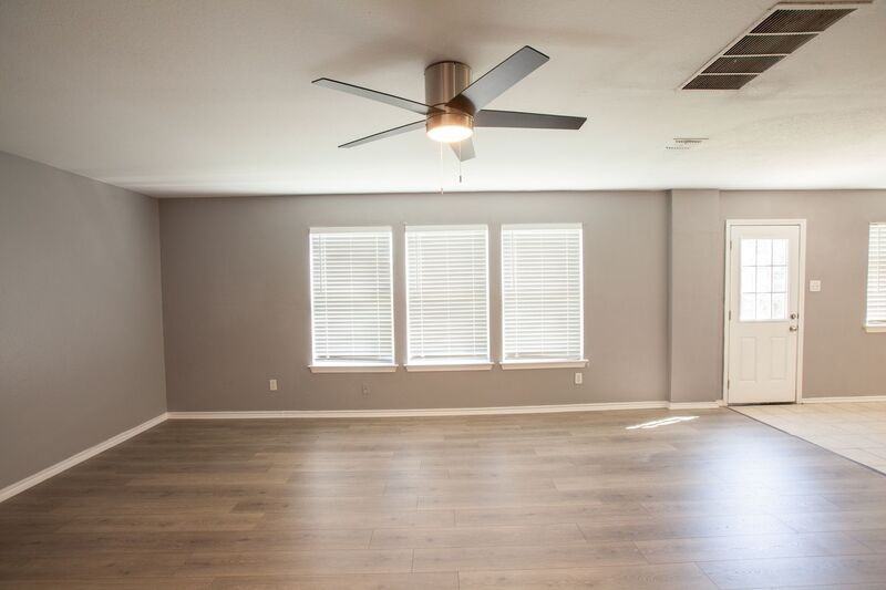 2621 Sundance Dr - Photo 7 of 46