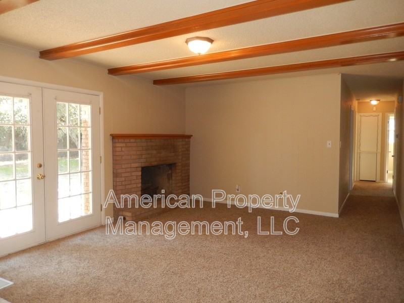 1713 S 1st St - Photo 5 of 21