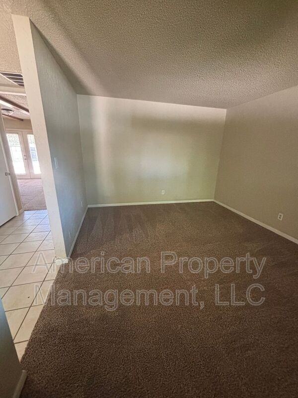 1713 S 1st St - Photo 3 of 21