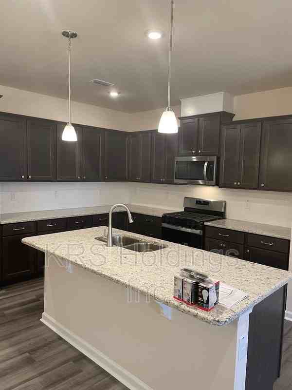 1218 S Franklin St #228 - Photo 3 of 26