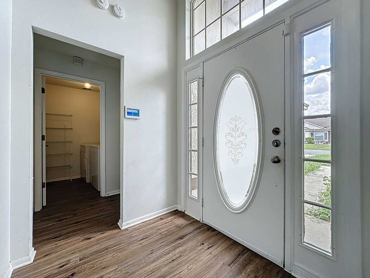 2916 Pembridge St - Photo 4 of 50