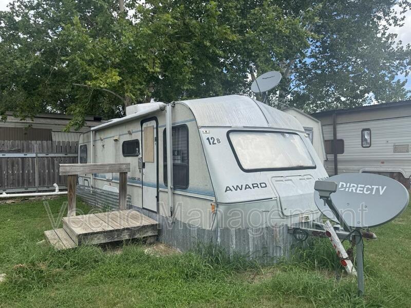 9831 Texasloop #12B - Photo 2 of 9