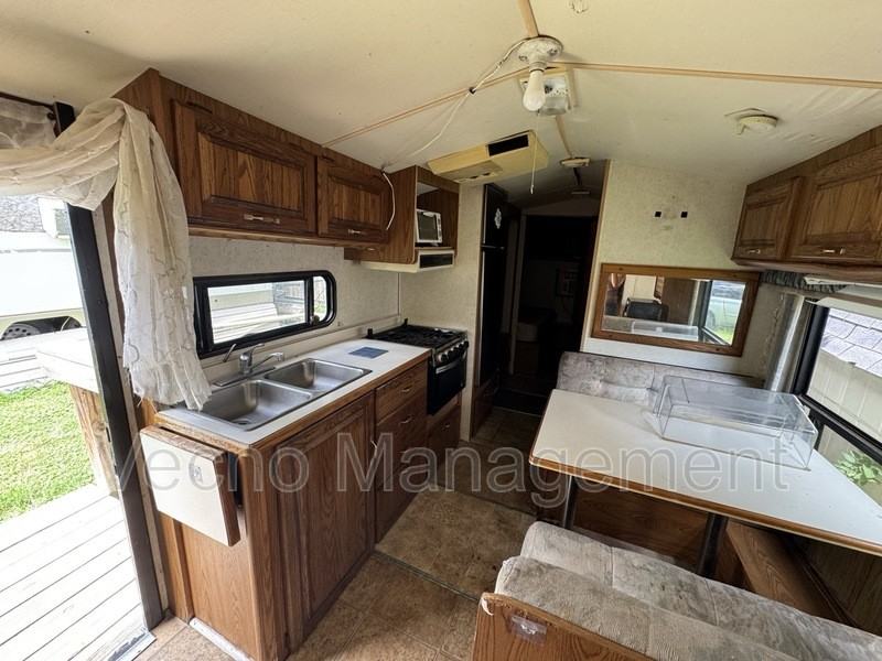 9831 Texasloop #12B - Photo 5 of 9