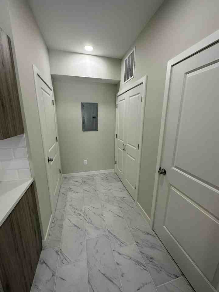 3319 N 17TH ST - Photo 2 of 9