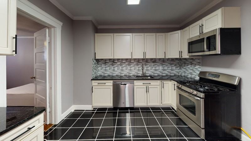 303 South Beech Street - Photo 5 of 16