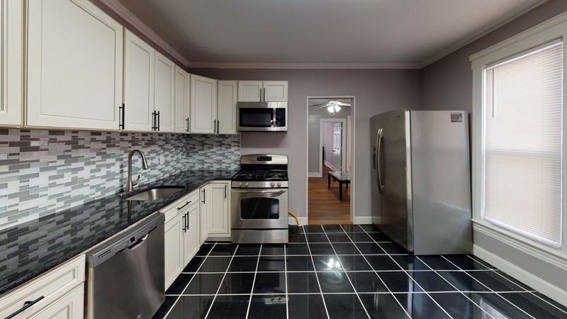 303 South Beech Street - Photo 6 of 16