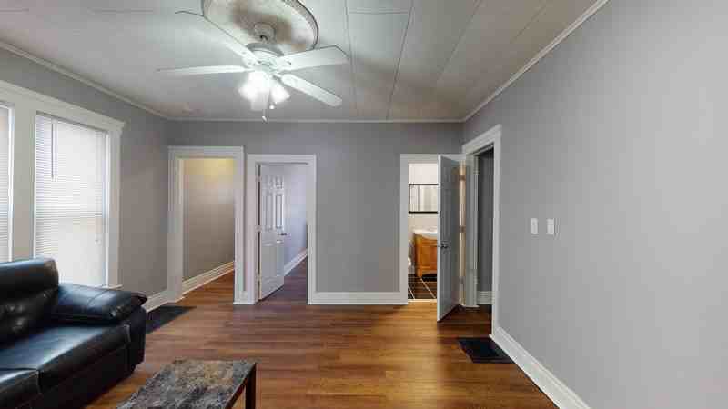 305 South Beech Street - Photo 2 of 15