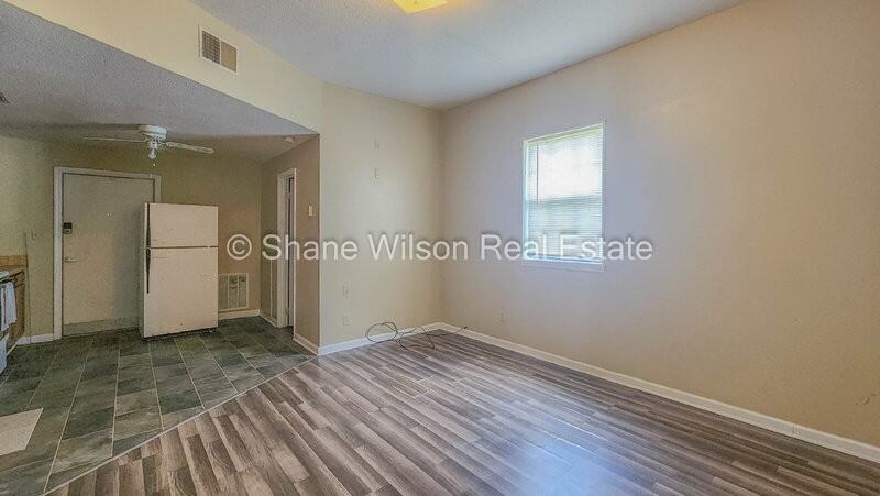 4504 13th Ave #B - Photo 6 of 7