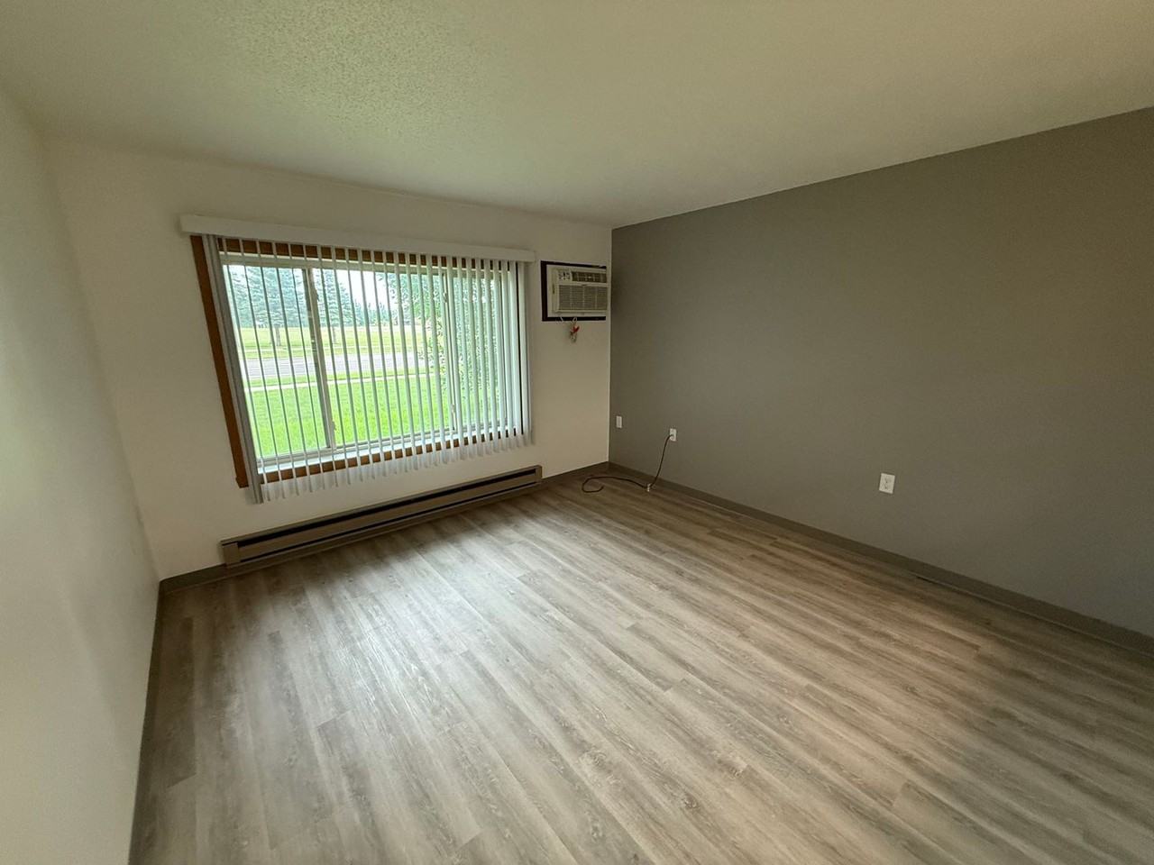 Welcome to Pleasantview 1104 Building in Wahpeton, ND - Photo 4 of 16