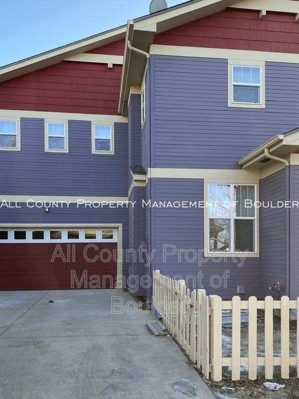 519 Sierra Ave - Photo 5 of 32