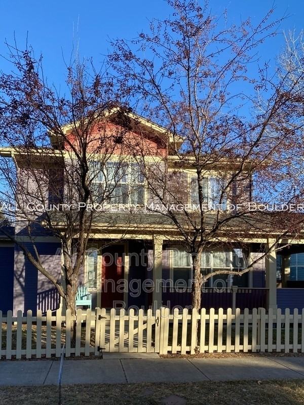 519 Sierra Ave - Photo 6 of 32