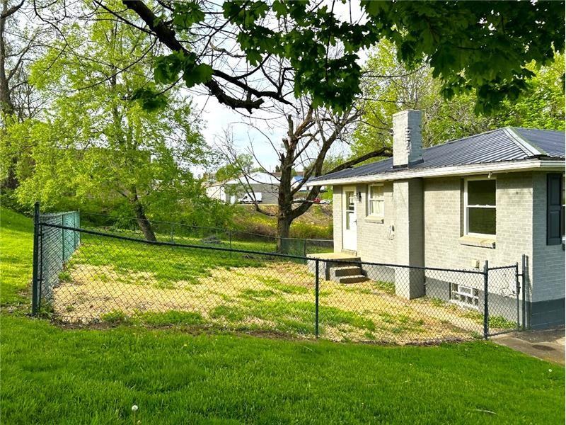 155 Canton Rd - Photo 3 of 14