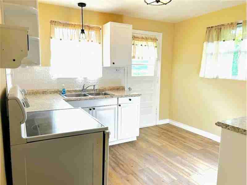 155 Canton Rd - Photo 6 of 14