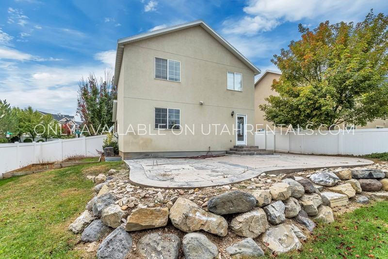 10881 S Pine Shadow Rd - Photo 4 of 22