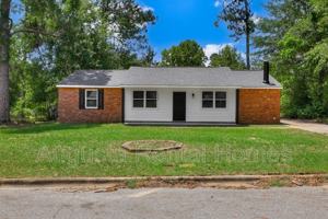 featured image of 2404 Southdale Dr