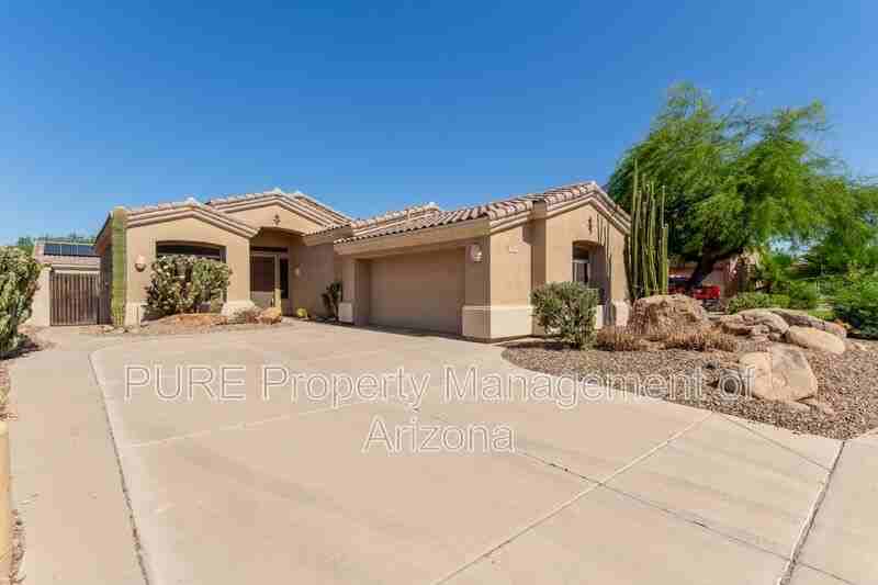 737 S Sycamore Pl - Photo 3 of 39